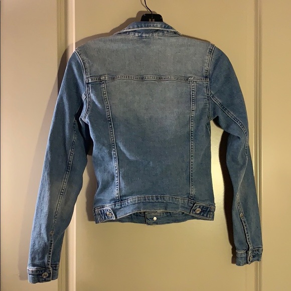 BRAND NEW! Blue jean denim jacket - very chic! - Picture 4 of 5